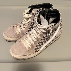Golden Goose Mid Top Sneakers